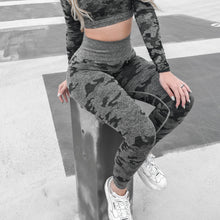 Load image into Gallery viewer, Classic Camo Leggings